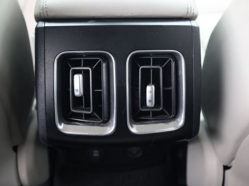 Used 2023 Kia Sorento S w/ Panoramic Sunroof Package FWD image 13