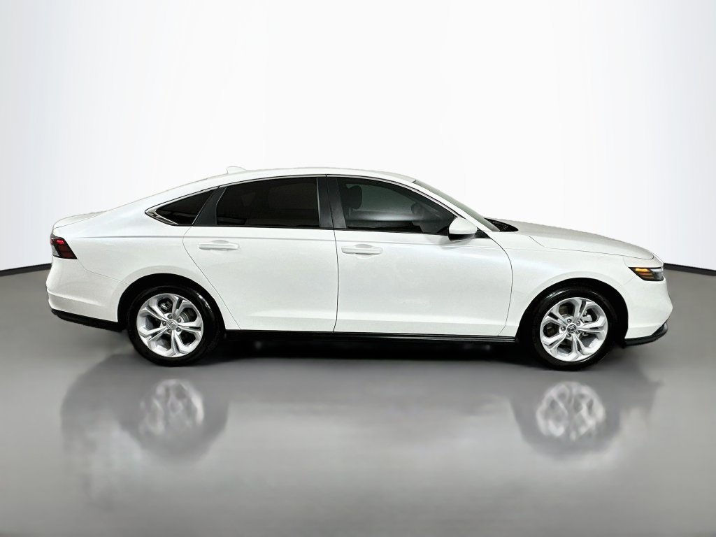 Certified 2025 Honda Accord LX image 4
