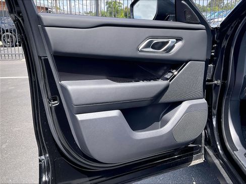 New 2026 Land Rover Range Rover Velar Dynamic SE AWD/4WD image 23