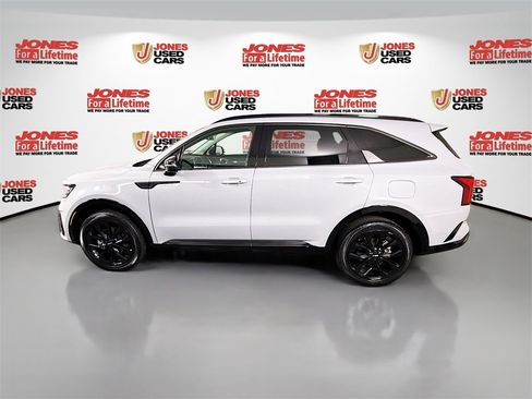 Used 2023 Kia Sorento SX image 16