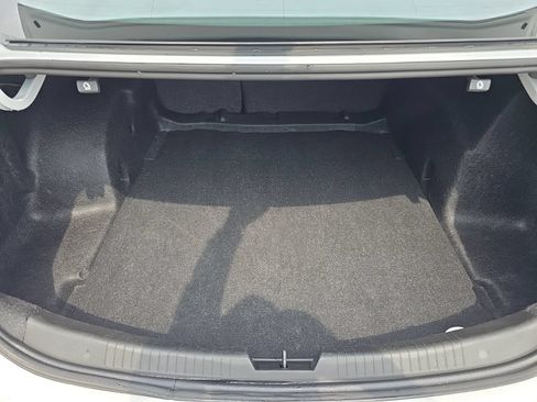 Used 2022 Chevrolet Malibu LS FWD image 25