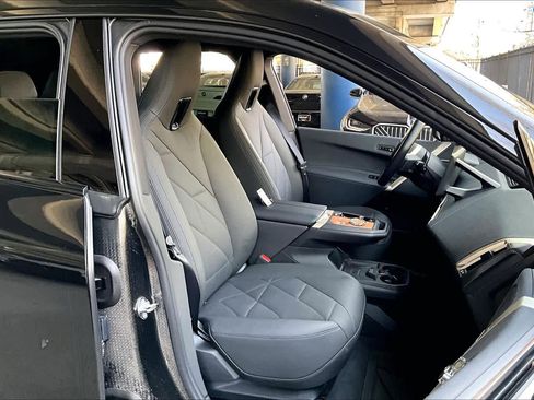 Used 2024 BMW iX xDrive50 w/ Premium Package image 9