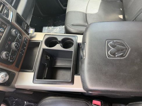 Used 2014 RAM 1500 Laramie w/ Convenience Group image 27