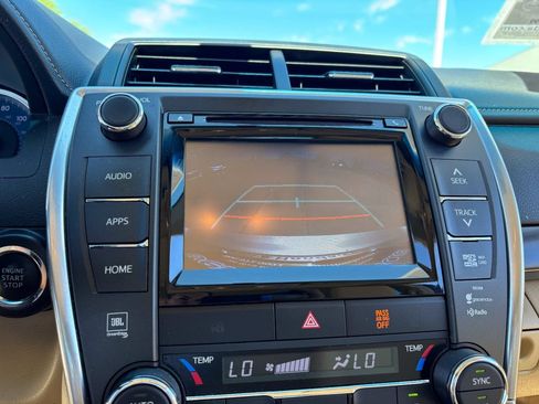 Used 2015 Toyota Camry XLE FWD image 22