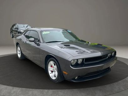 Used 2014 Dodge Challenger SXT