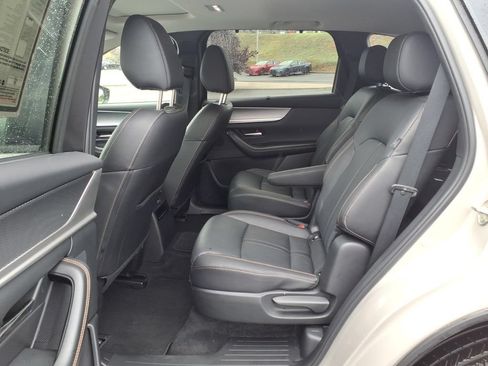 Used 2025 MAZDA CX-90 3.3 Turbo w/ Preferred Package AWD/4WD image 6