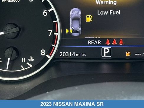 Used 2023 Nissan Maxima SR w/ Sport Mat Group FWD image 27