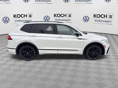 Used 2022 Volkswagen Tiguan SE R-Line image 9