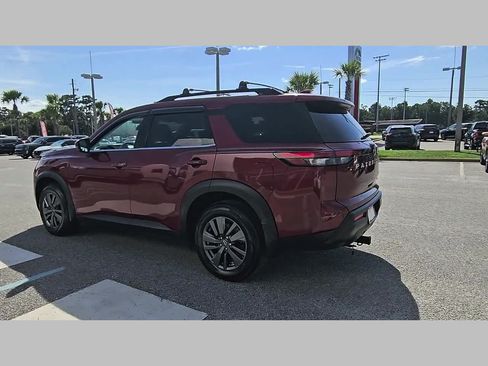 Used 2022 Nissan Pathfinder SV FWD image 29
