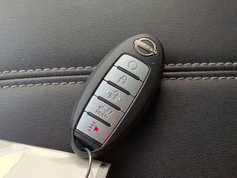 Used 2022 Nissan Pathfinder Platinum w/ Cargo Package FWD image 29