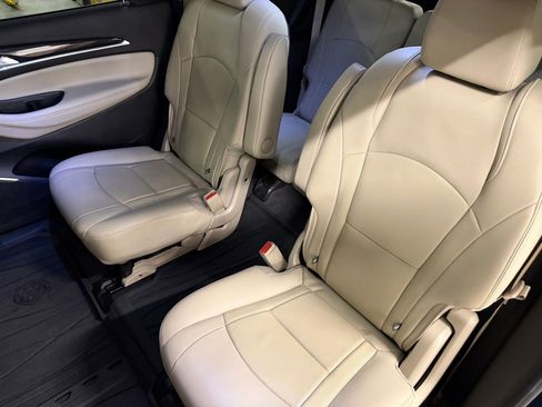 Used 2019 Buick Enclave Essence AWD/4WD image 23