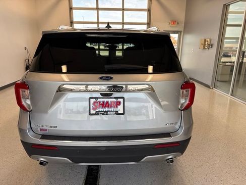 Used 2023 Ford Explorer Limited AWD/4WD image 8