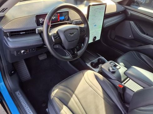 Certified 2022 Ford Mustang Mach-E Premium image 4