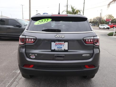 Used 2022 Jeep Compass Latitude image 13