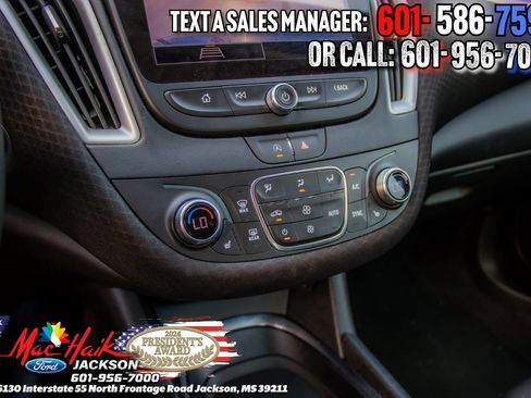 Used 2025 Chevrolet Malibu LT FWD image 14
