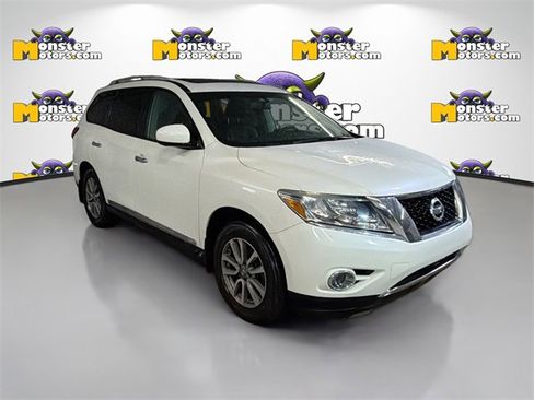 Used 2016 Nissan Pathfinder SL image 3