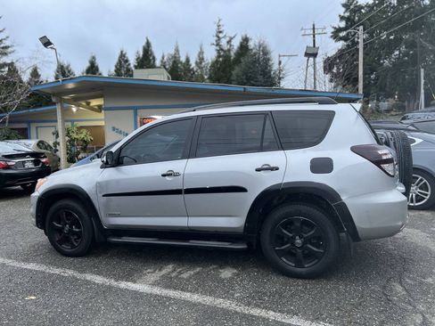 Used 2010 Toyota RAV4 Limited AWD/4WD image 8