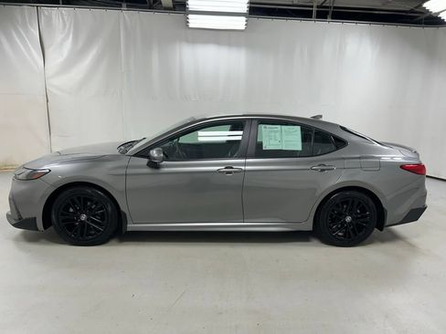 Certified 2025 Toyota Camry SE FWD image 8