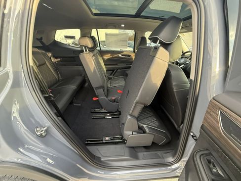 New 2026 Volkswagen Atlas SEL Premium R-Line image 25