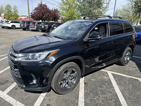 Used 2018 Toyota Highlander Limited Platinum image 2