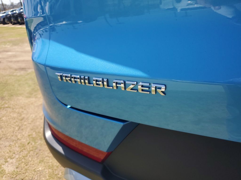 Used 2026 Chevrolet TrailBlazer LT FWD image 8