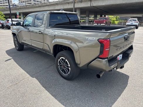 Certified 2025 Toyota Tacoma TRD Sport AWD/4WD image 5