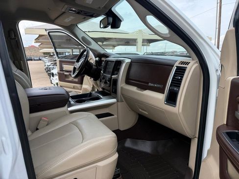 Used 2018 RAM 2500 Laramie image 21