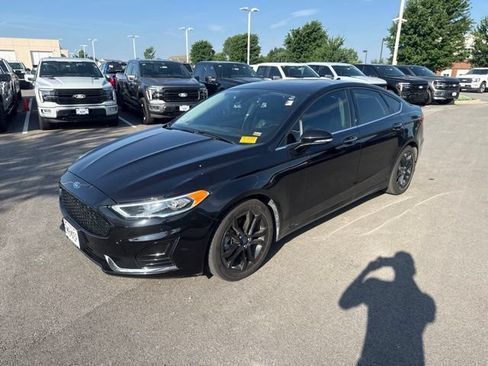 Used 2020 Ford Fusion SEL FWD image 3