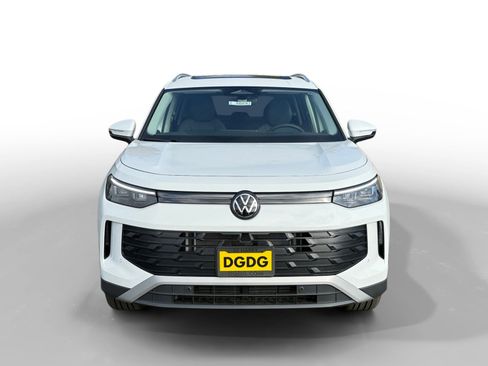 New 2026 Volkswagen Tiguan SE AWD/4WD image 8