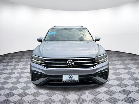 Used 2022 Volkswagen Tiguan SE w/ Panoramic Sunroof Package AWD/4WD image 5
