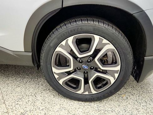 Used 2023 Subaru Ascent Limited image 9