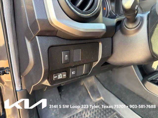 Used 2022 Toyota Tacoma SR5 RWD image 15