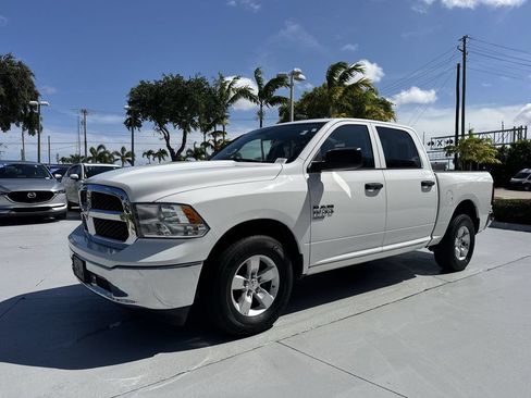Used 2022 RAM 1500 Classic SLT RWD image 28