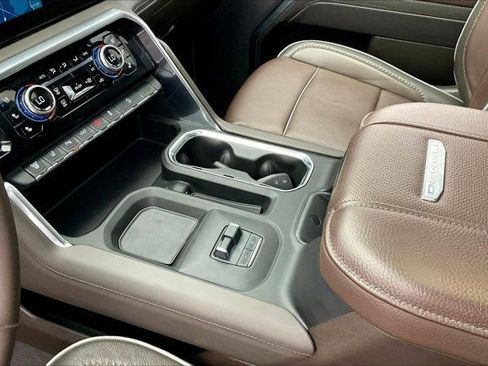 Used 2025 GMC Sierra 3500 Denali w/ Denali Reserve Package image 16