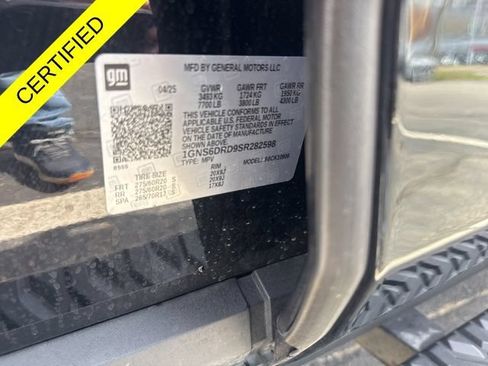 Used 2025 Chevrolet Suburban Z71 AWD/4WD image 34