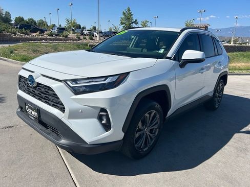 Used 2023 Toyota RAV4 XLE Premium AWD/4WD image 3