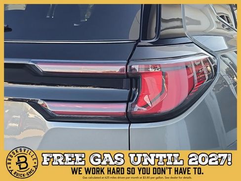 New 2026 GMC Acadia Denali w/ Super Cruise Package FWD image 8