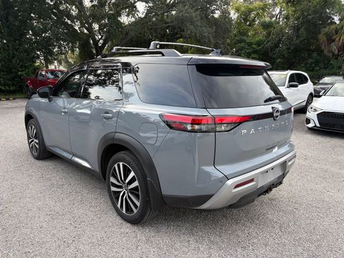 Used 2023 Nissan Pathfinder Platinum w/ Cargo Package FWD image 5