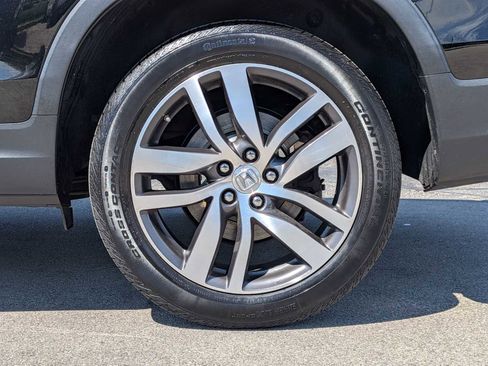 Certified 2017 Honda Pilot Touring image 13
