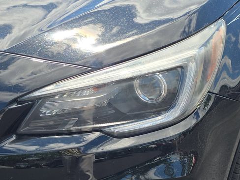 Used 2019 Subaru Outback 2.5i Limited AWD/4WD image 9