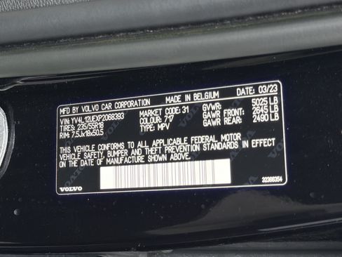 Certified 2023 Volvo XC40 B5 Plus AWD/4WD image 37
