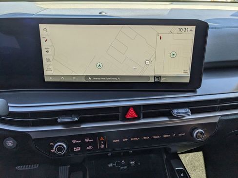 Certified 2025 Kia Sorento S w/ Panoramic Sunroof Package image 23