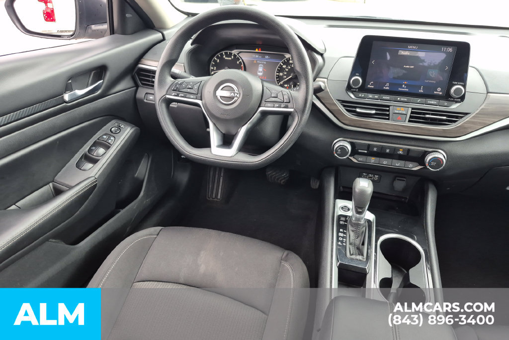 Used 2024 Nissan Altima 2.5 SV FWD image 26