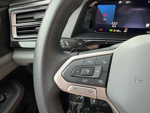 Used 2024 Volkswagen Atlas Peak Edition SEL image 30