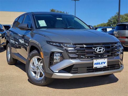 New 2026 Hyundai Tucson SE image 1