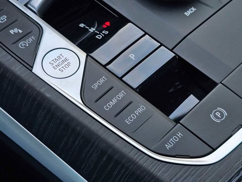 Used 2025 BMW 330i xDrive 330i xDrive w/ M Sport Package image 35