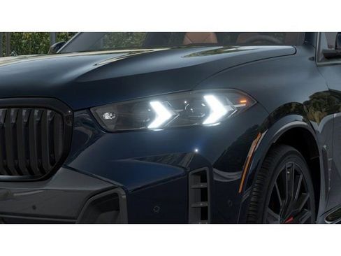 New 2026 BMW X5 xDrive40i w/ M Sport Package AWD/4WD image 6