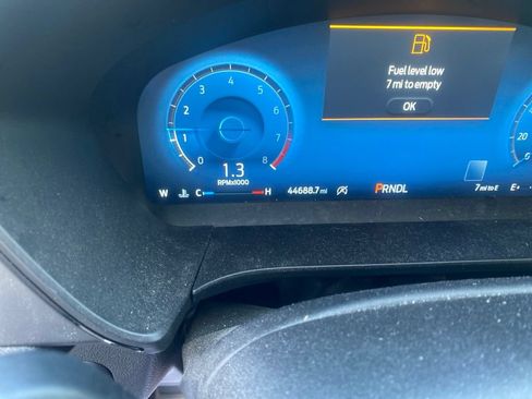 Used 2023 Ford Escape ST-Line Select w/ Tech Pack #2 AWD/4WD image 5