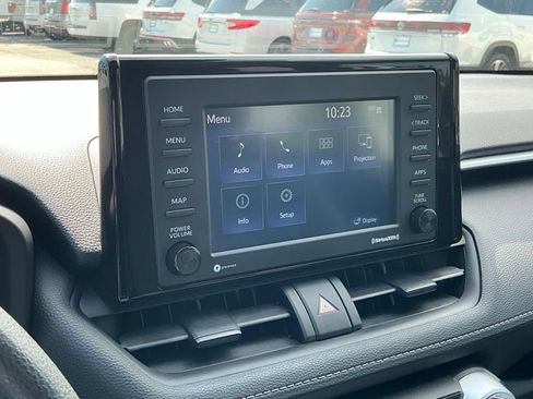 Used 2022 Toyota RAV4 LE FWD image 40