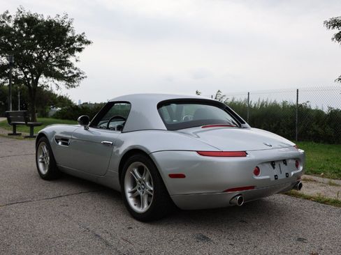 Used 2001 BMW Z8 RWD image 6